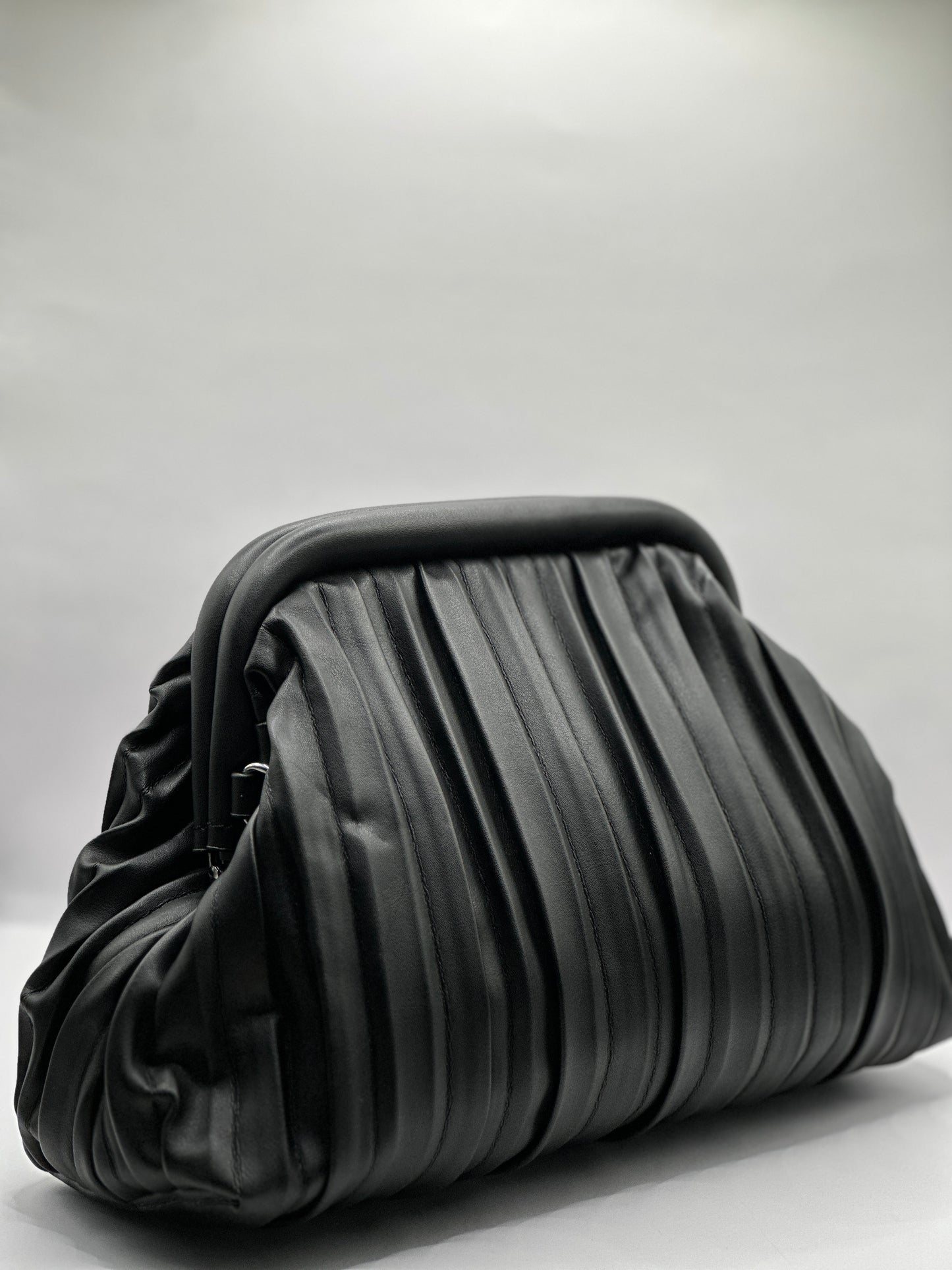 Linda - Pleated Bag