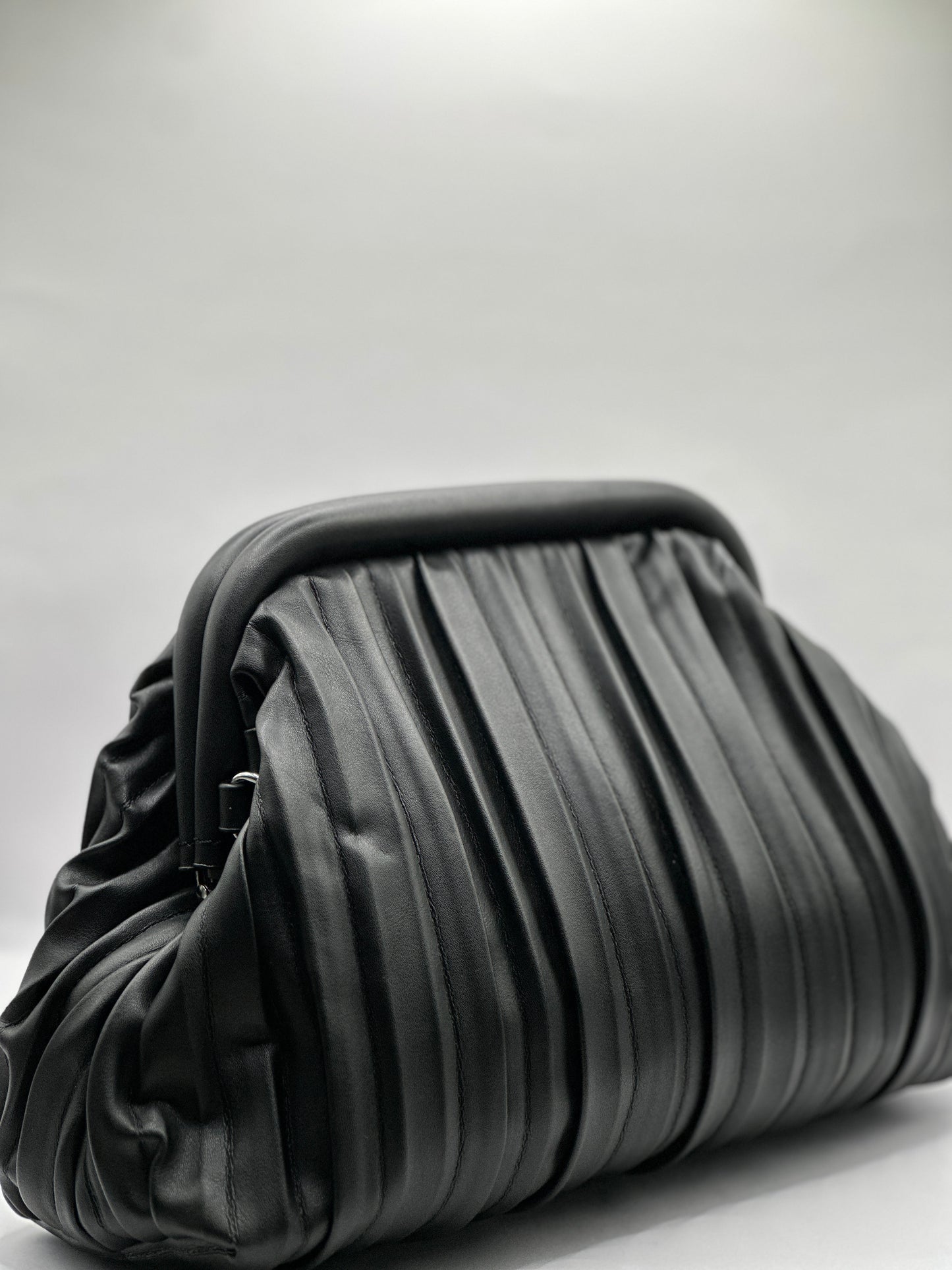 Linda - Pleated Bag