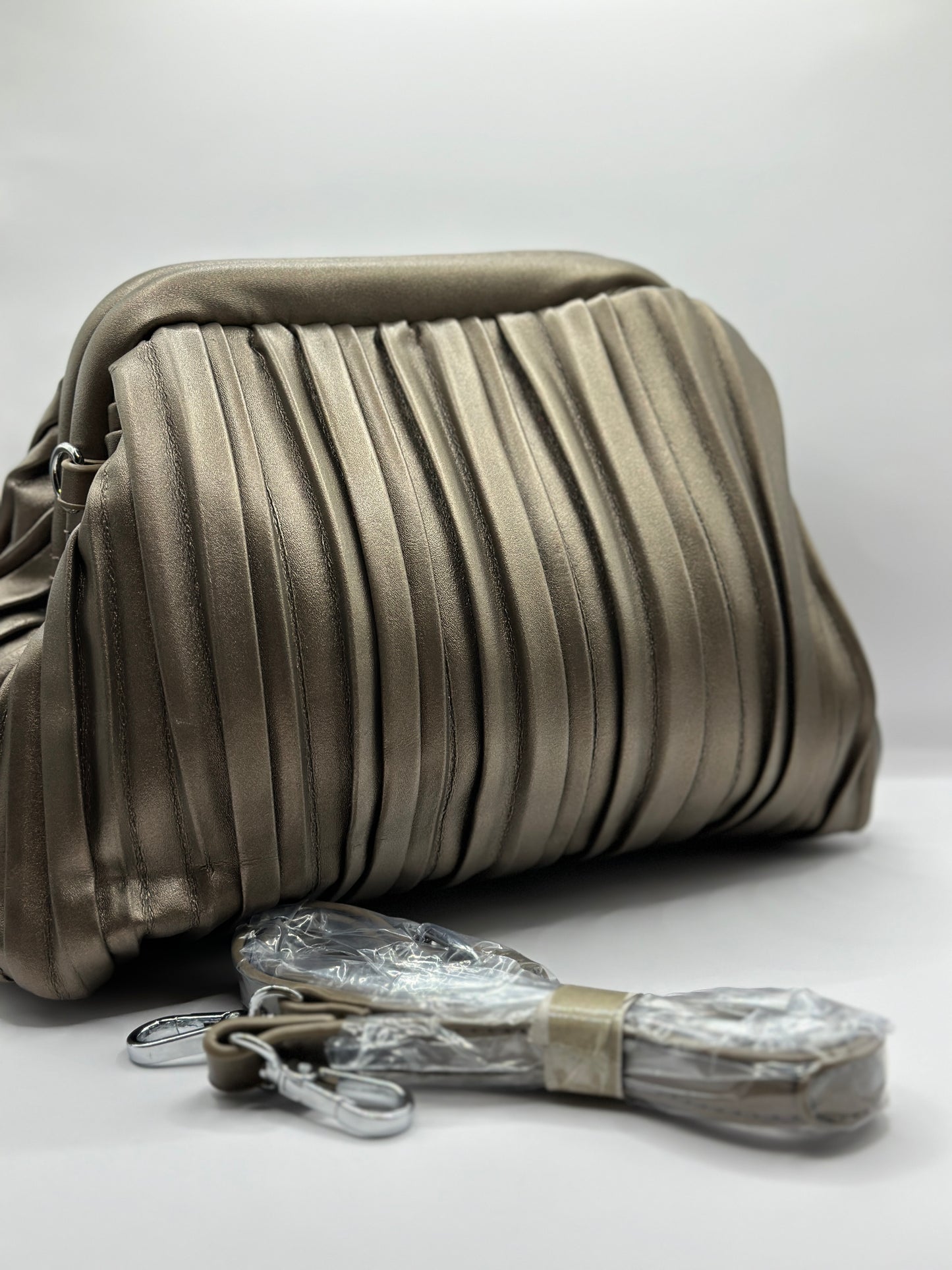 Linda - Pleated Bag